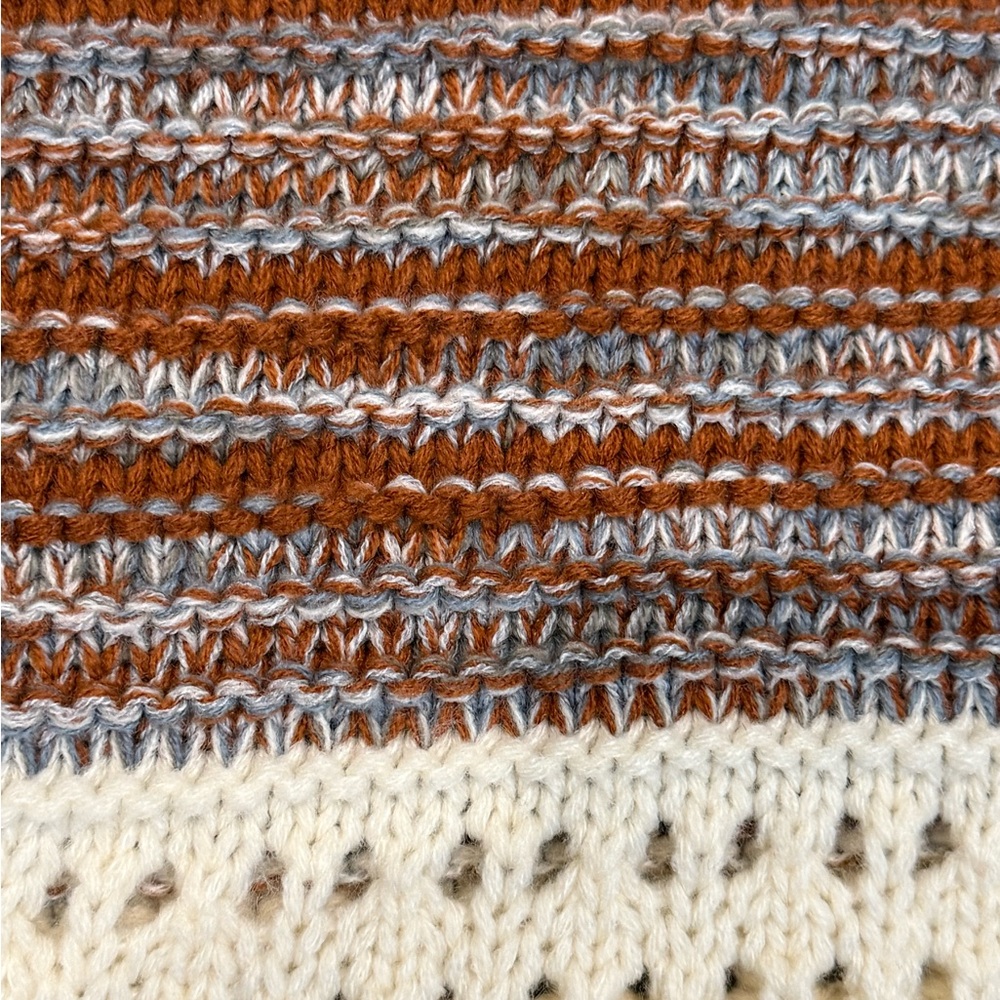 Neutral stripes sweater - Picture 6 of 8